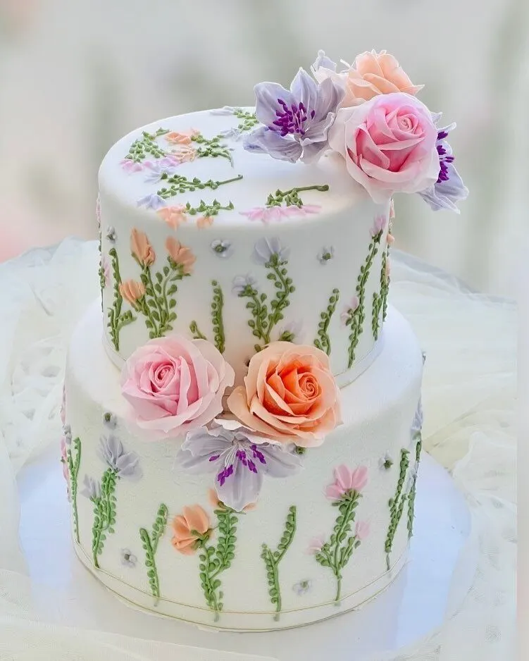 Wedding or engagement cake by Fainaz Milhan, 2024